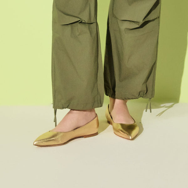 Jack Rogers Gabrisa Italian Leather Pointed Toe Flat Platinum