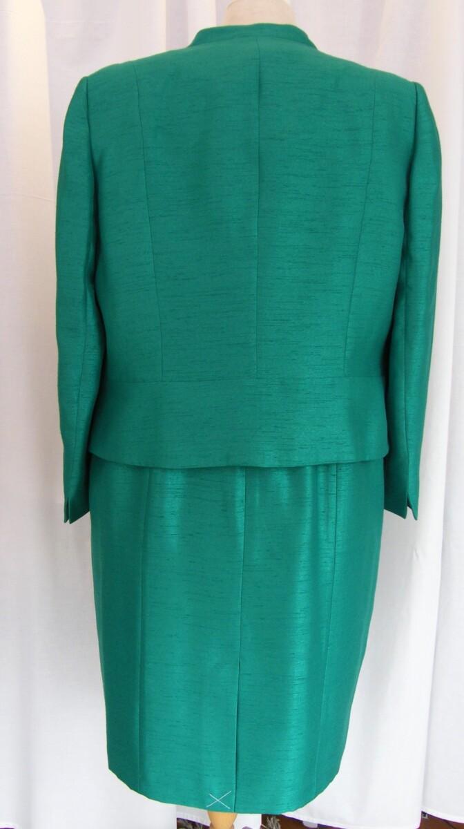 Jacques Vert BLOOMSBURY RANGE EMERALD GREEN SHANTUNG SHIFT DRESS EMBROIDERY ON BODICE & EMERALD GREEN SHANTUNG JACKET