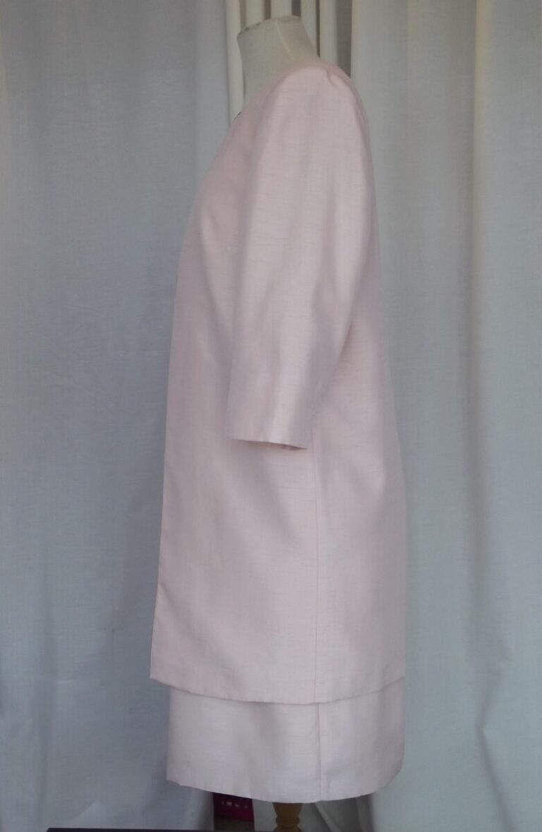 Jacques Vert BLUSH PINK SHANTUNG SHIFT DRESS EMBROIDERED BODICE SCATTERED WITH BEADS BLUSH PINK SHANTUNG 3/4 LENGTH COAT