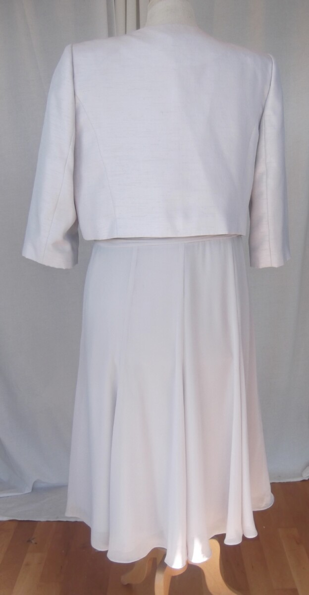 Jacques Vert BRAND NEW WITH TAGS DRESS OF IVORY LACE BODICE WITH DOVE GREY CHIFFON SKIRT & MATCHING DOVE GREY SHANTUNG SHORT JACKET