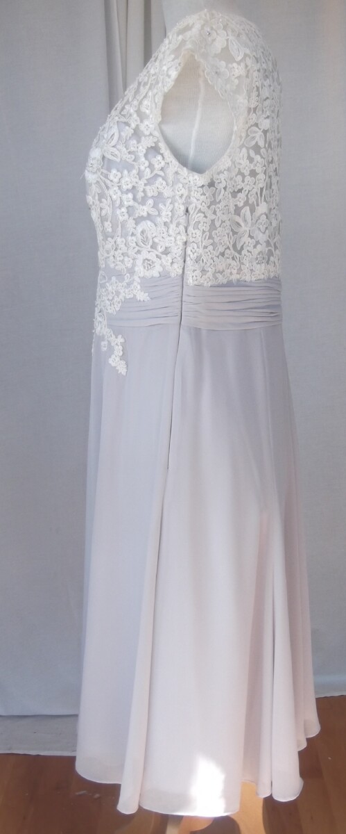 Jacques Vert BRAND NEW WITH TAGS DRESS OF IVORY LACE BODICE WITH DOVE GREY CHIFFON SKIRT & MATCHING DOVE GREY SHANTUNG SHORT JACKET