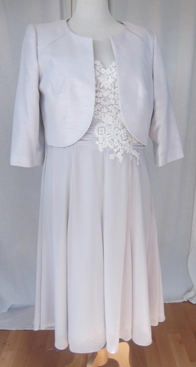 jacques vert BRAND NEW WITH TAGS DRESS OF IVORY LACE BODICE WITH DOVE GREY CHIFFON SKIRT & MATCHING DOVE GREY SHANTUNG SHORT JACKET