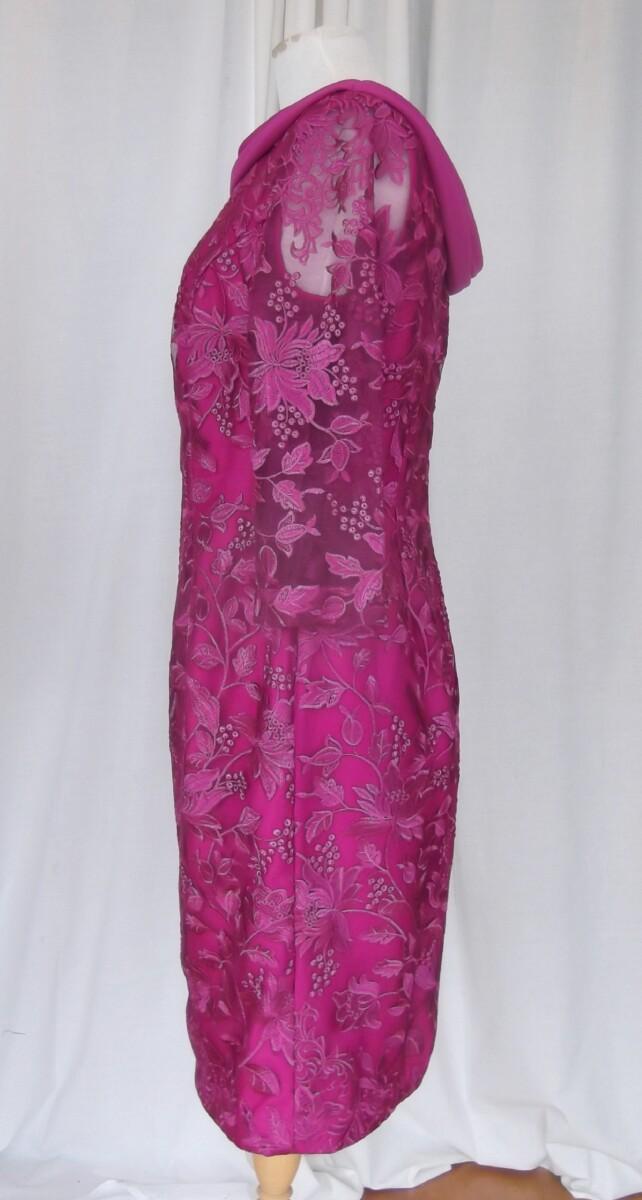 Jacques Vert BRAND NEW WITH TAGS JACQUES VERT COLLECTION 3/4 SLEEVED SHIFT DRESS OF CERISE LUXURIOUS EMBOSSED LACE ON FINE MESH SCARF NECKLINE