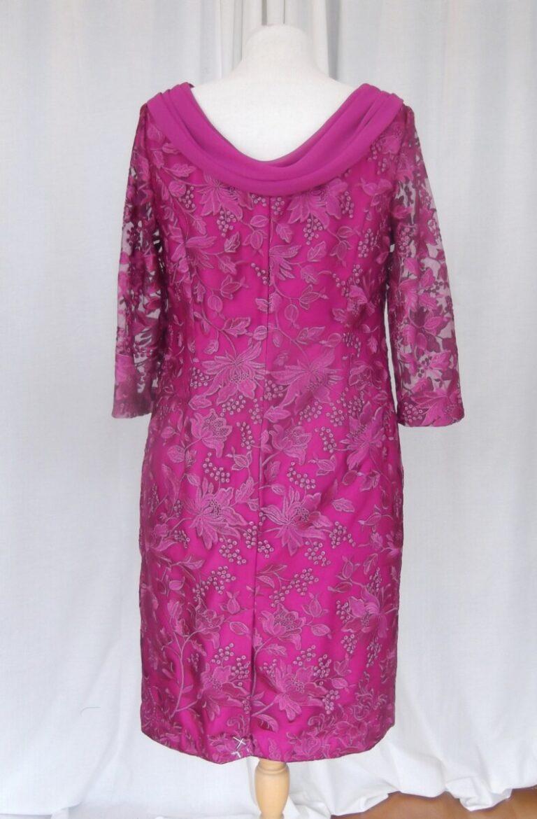 Jacques Vert BRAND NEW WITH TAGS JACQUES VERT COLLECTION 3/4 SLEEVED SHIFT DRESS OF CERISE LUXURIOUS EMBOSSED LACE ON FINE MESH SCARF NECKLINE