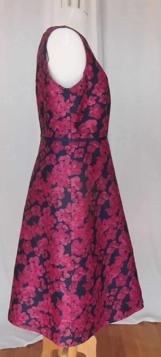 Jacques Vert BRAND NEW WITH TAGS JACQUES VERT COLLECTION MAGENTA FLORAL PRINTED JACQUARD SHANTUNG PROM DRESS & MATCHING SHORT JACKET