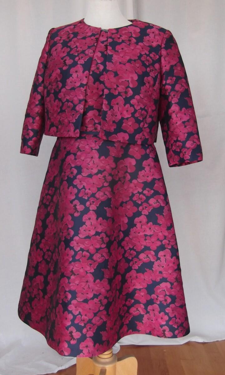 jacques vert BRAND NEW WITH TAGS JACQUES VERT COLLECTION MAGENTA FLORAL PRINTED JACQUARD SHANTUNG PROM DRESS & MATCHING SHORT JACKET