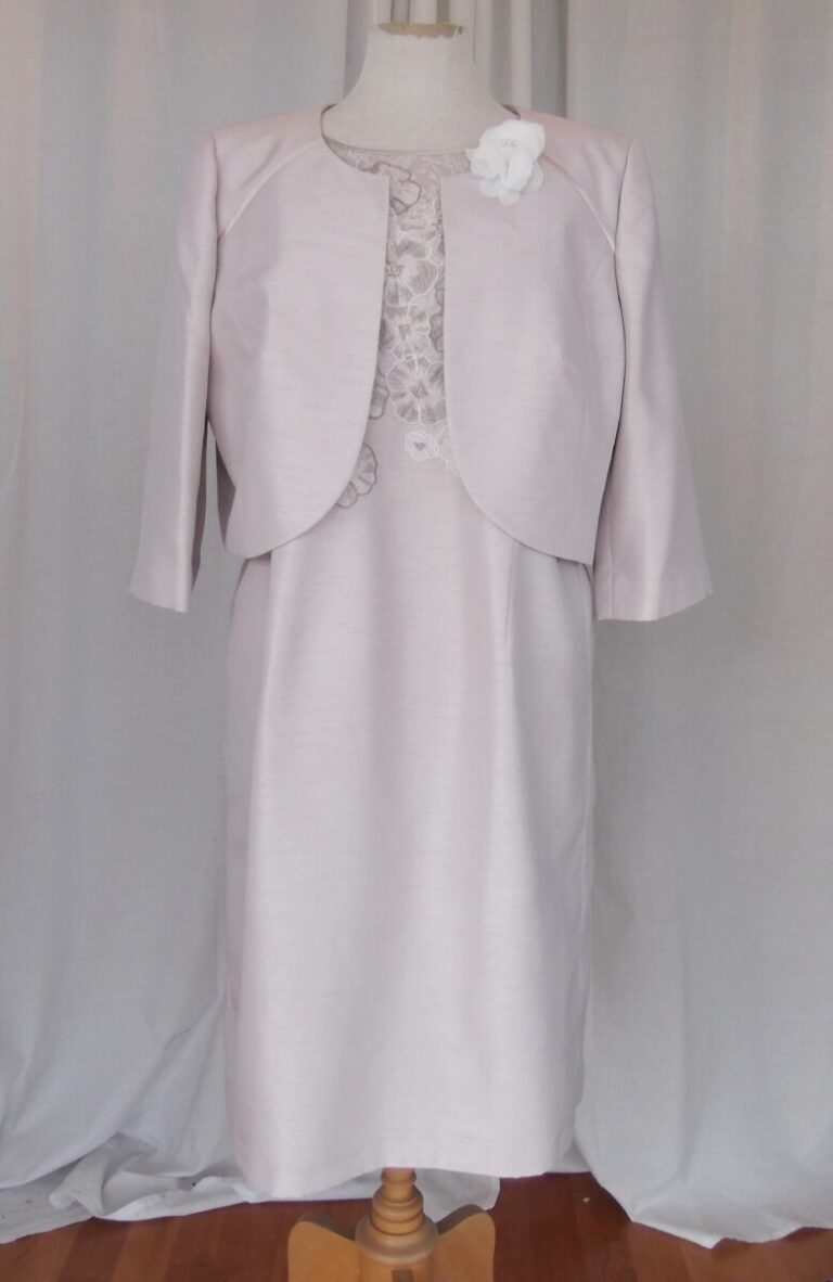 jacques vert BRAND NEW WITH TAGS OYSTER SHANTUNG SHIFT DRESS EMBROIDERED BODICE SCATTERED WITH BEADS OYSTER SHANTUNG SHORT JACKET CORSAGE INCLUDED