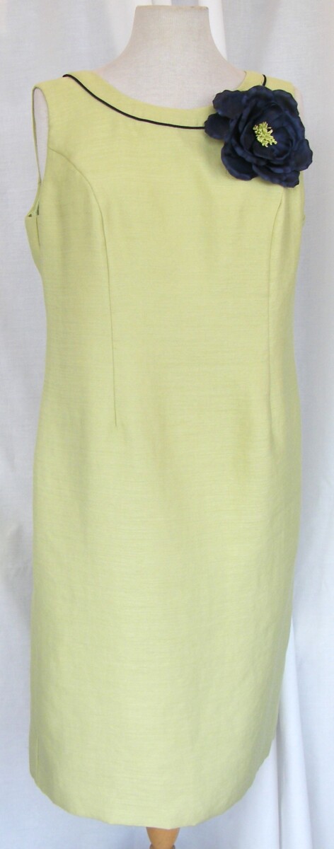 Jacques Vert BRIGHT & BREEZY RANGE FITTED LIME “ZEST” DRESS & LIME ” ZEST” SHORT JACKET WITH NAVY PIPEING