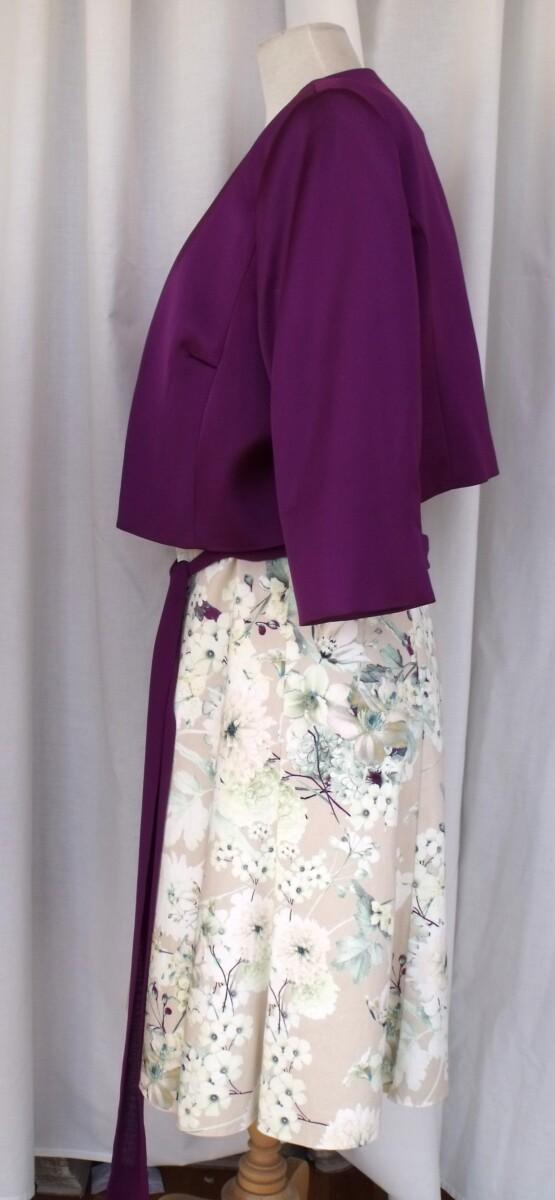 Jacques Vert BRIGHT GARDEN RANGE FIT & FLARE DRESS IN BEIGE COTTON LIKE FABRIC SPRING FLORAL PRINT & PURPLE SATEEN JACKET
