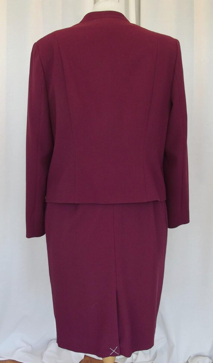 Jacques Vert BURGUNDY CREPE COWL NECK FITTED DRESS & BURGUNDY ANGLE EDGE CREPE JACKET