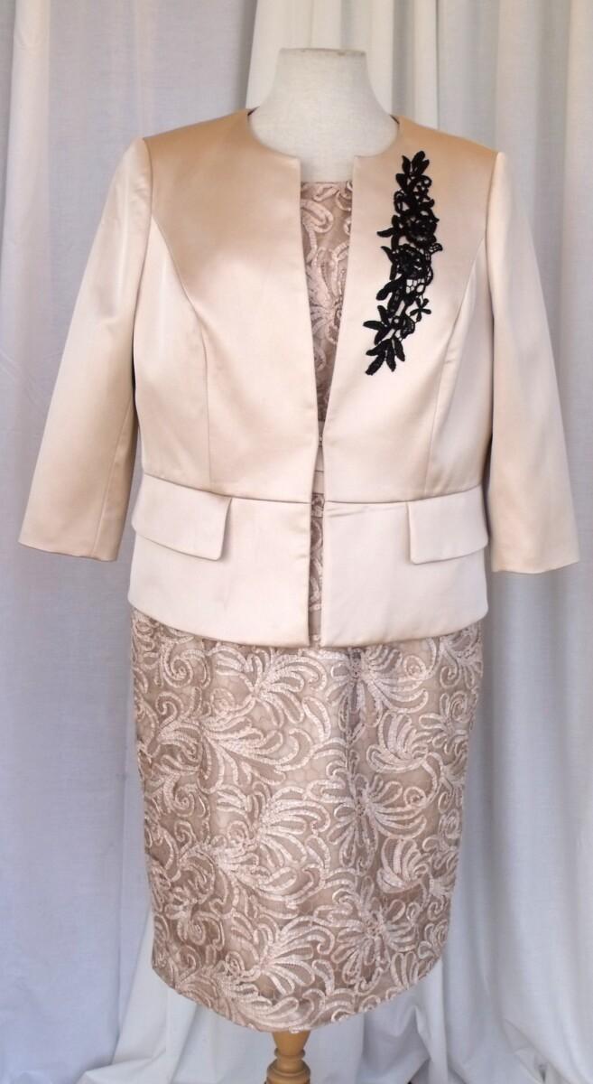 jacques vert CHAMPAGNE GOLD RIBBON LACE SHIFT DRESS & CHAMPAGNE GOLD SATIN JACKET BLACK APPLIQUE