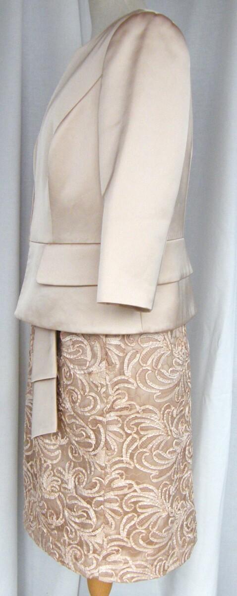 Jacques Vert CHAMPAGNE GOLD RIBBON LACE SHIFT DRESS SIZE 24 CHAMPAGNE GOLD SATIN JACKET SIZE 22