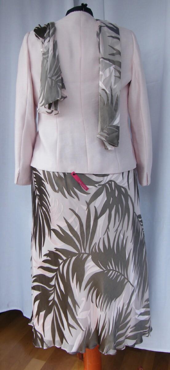 Jacques Vert COFFEE & PEACH RANGE PEACH SILK DEVORE COFFEE FERN LEAF PRINT SKIRT & TOP PEACH JACKET EDGED IN PEACH LACE
