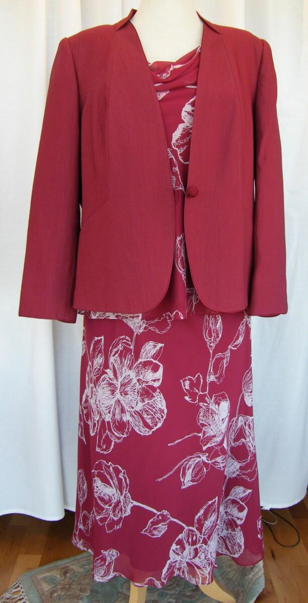 jacques vert CRANBERRY RANGE CRANBERRY RED CHIFFON SKIRT & TOP IVORY OUTLINE PRINT CRANBERRY RED JACKET