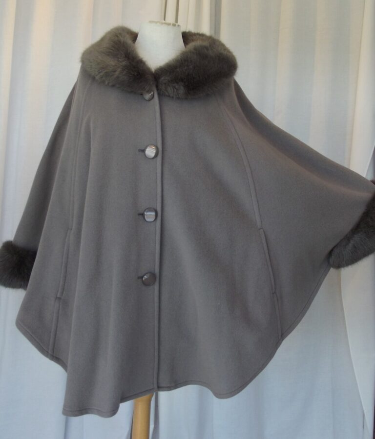 Jacques Vert DARK MUSHROOM CLOAK 76% WOOL 7% CASHMERE FAUX FUR TRIMMED BRAND NEW WITH TAGS