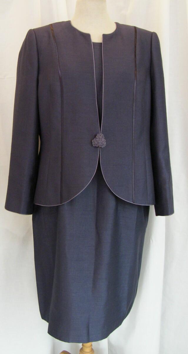 jacques vert DEEPLY DEVINE RANGE GRAPHITE GREY SHANTUNG SHIFT DRESS EMBROIDERED IN LIGHT GREY & GRAPHITE GREY JACKET jacques vert DEEPLY DEVINE RANGE GRAPHITE GREY SHANTUNG SHIFT DRESS EMBROIDERED IN LIGHT GREY & GRAPHITE GREY JACKET