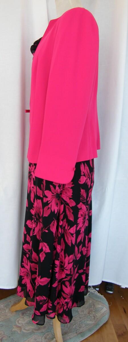Jacques Vert DRESS TO IMPRESS RANGE CREPE CHIFFON DRESS IN VIVID FLORAL PRINT & LIPSTICK PINK WOVEN JACKET