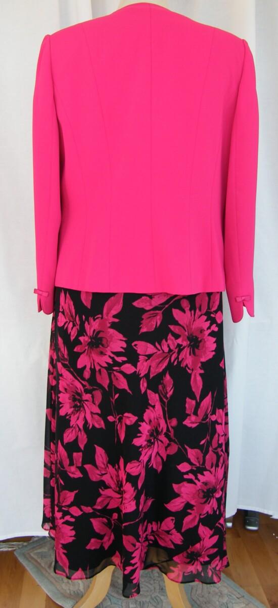 Jacques Vert DRESS TO IMPRESS RANGE CREPE CHIFFON DRESS IN VIVID FLORAL PRINT & LIPSTICK PINK WOVEN JACKET