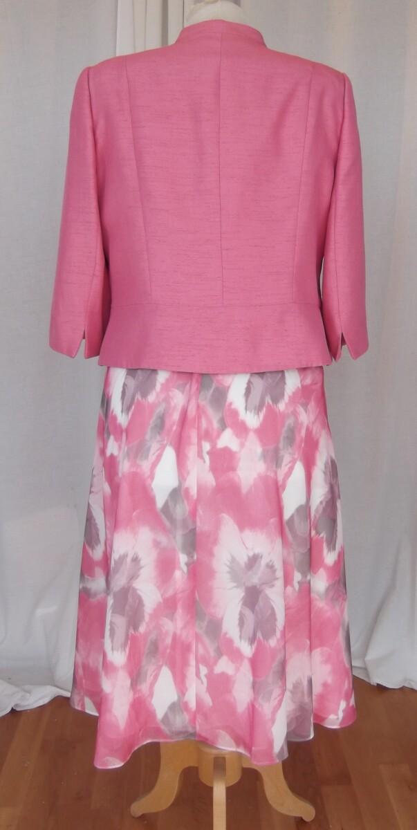 Jacques Vert FEMININE CLOVER PINK SHANTUNG JACKET MATCHING JERSEY CHIFFON DRESS IN PINK & GREY LARGE PANSY FLOWERHEAD PRINT OPTIONAL IVORY CHIFFON SASH