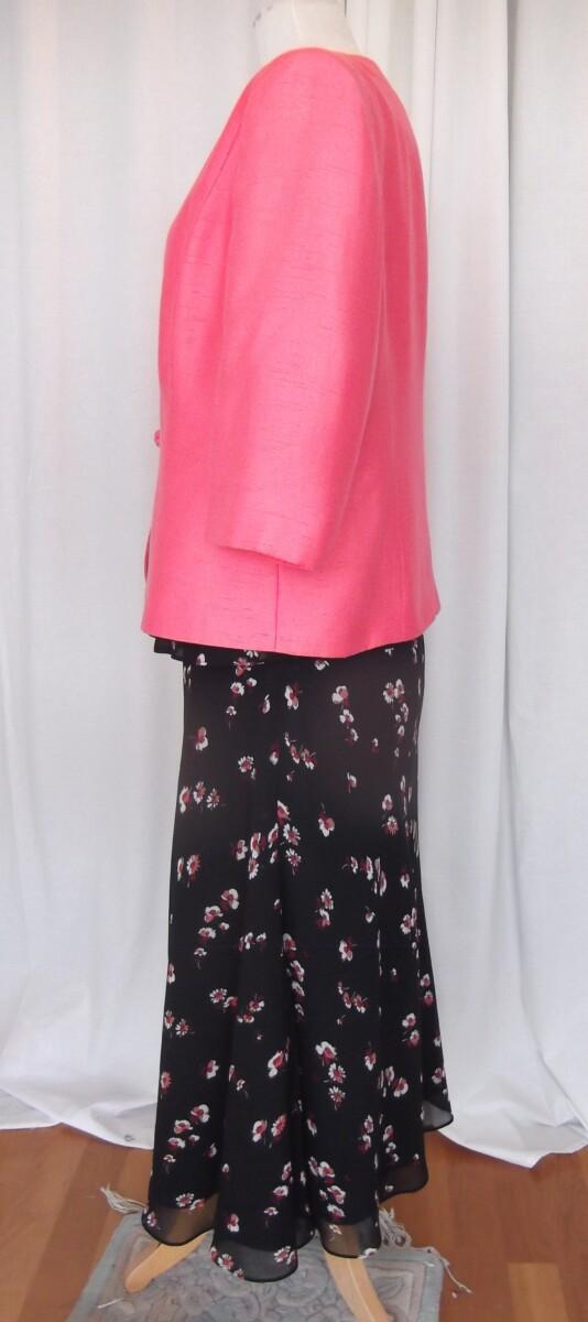 Jacques Vert FLAMINGO RANGE BLACK CREPE CHIFFON RANDOM DITSY CORAL FLOWERHEAD PRINT CORAL WOVEN JACKET