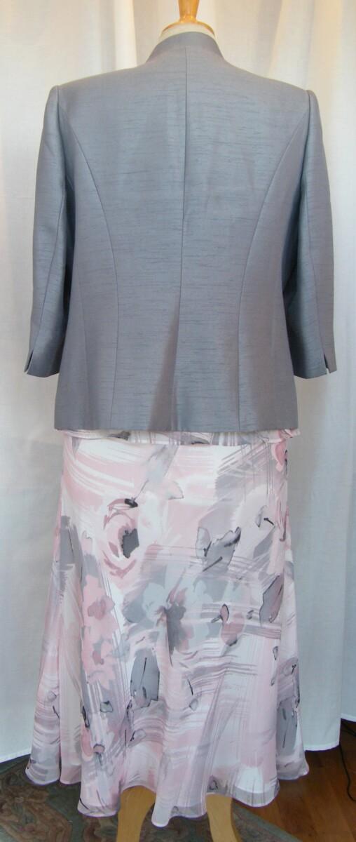 Jacques Vert FONDANT PINK RANGE PINK GREY AND IVORY ABSTRACT PRINT TOP & SKIRT MATCHING GREY SHANTUNG NOTCH NECK JACKET