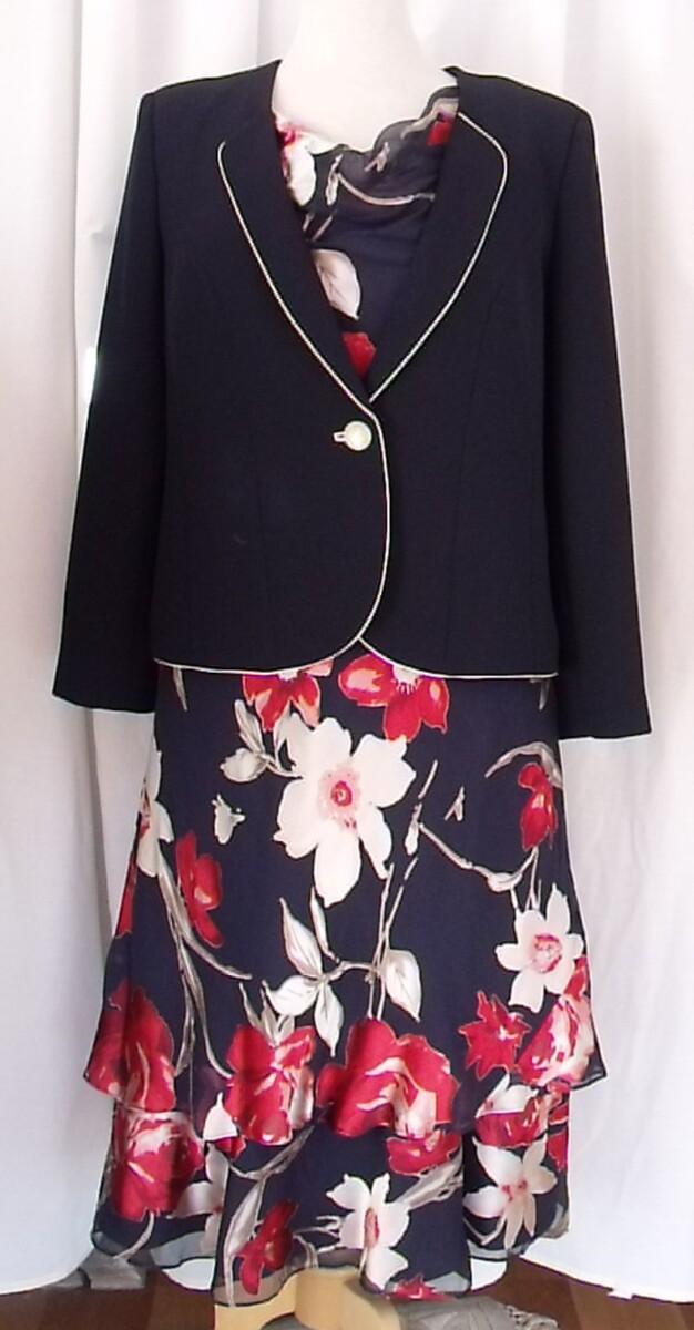 jacques vert ITALIAN RANGE NAVY 19% SILK DEVORE IVORY & RED FLOWERHEAD PRINT NAVY WOVEN JACKET EDGED IN IVORY