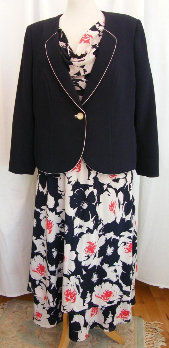 jacques vert ITALIAN RANGE NAVY CREPE CHIFFON SKIRT & TOP IVORY FLOWERHEAD PRINT NAVY JACKET EDGED IN IVORY