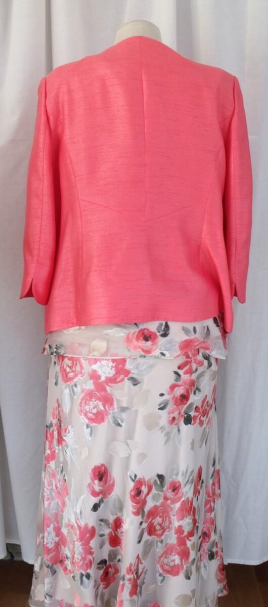 Jacques Vert IVORY 15% SILK DEVORE SKIRT & TOP CORAL FLORAL PRINT & CORAL SHANTUNG EDGE TO EDGE JACKET