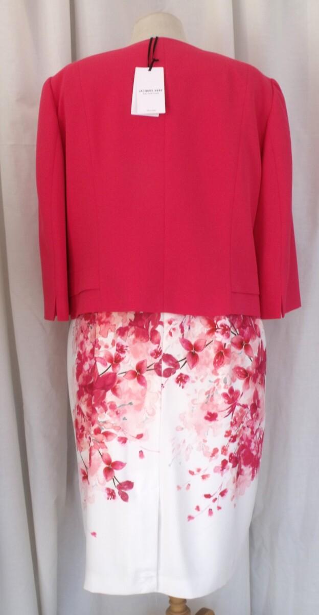 Jacques Vert IVORY CREPE SHIFT DRESS PARADISE BLOOM PLACEMENT PRINT & MATCHING HOT PINK CREPE POCKET DETAIL JACKET