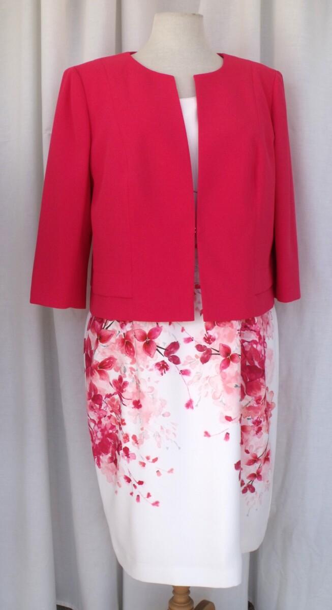 jacques vert IVORY CREPE SHIFT DRESS PARADISE BLOOM PLACEMENT PRINT & MATCHING HOT PINK CREPE POCKET DETAIL JACKET