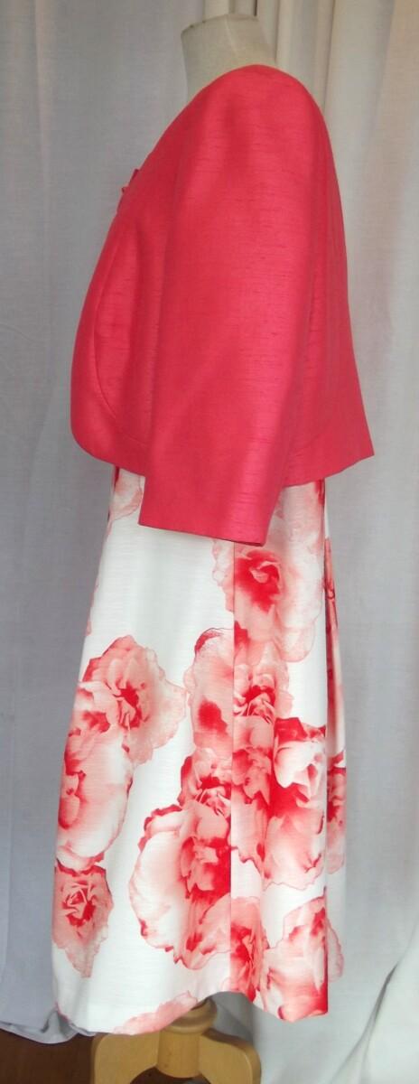Jacques Vert IVORY JACQUARD DRESS CORAL PINK FLORAL PRINT & CORAL SHANTUNG CURVED EDGE SHORT JACKET