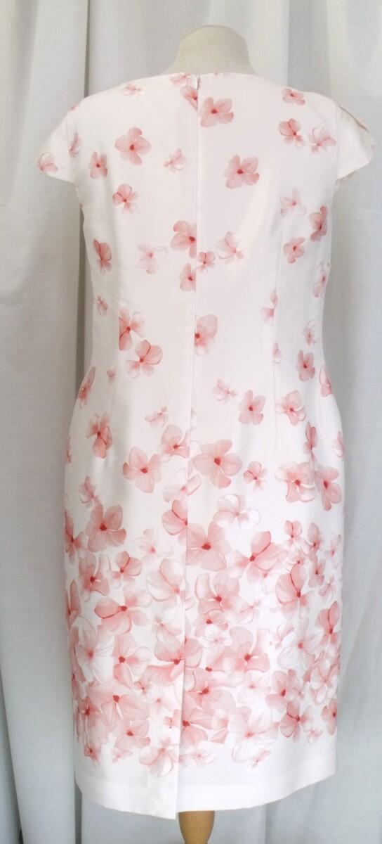 Jacques Vert IVORY & PEACH PETAL PRINT SHANTUNG SHIFT DRESS & PEACH SHORT JACKET