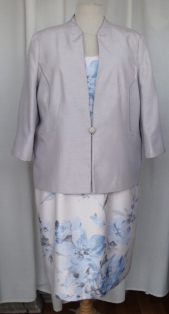 jacques vert IVORY SHANTUNG DRESS POWDER BLUE & SILVER GREY PRINT MATCHING SILVER GREY JACKET SATIN SEAMS