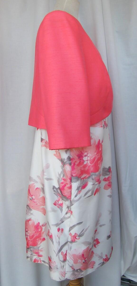 Jacques Vert IVORY SHANTUNG SHIFT DRESS CORAL BLURRED FLORAL PRINT & CORAL SHANTUNG CURVED EDGE SHORT JACKET