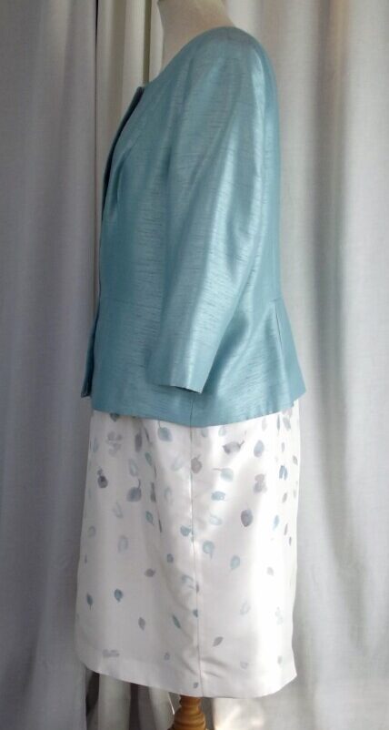 Jacques Vert IVORY SHANTUNG SHIFT DRESS LIGHT BLUE FALLING PETALS PRINT & LIGHT BLUE SHANTUNG EDGE TO EDGE JACKET