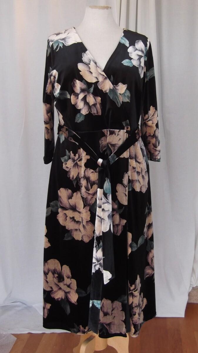 jacques vert JACQUES VERT COLLECTION 3/4 SLEEVED BLACK VELVETEEN WRAPOVER DRESS GOLD FLOWERHEAD PRINT