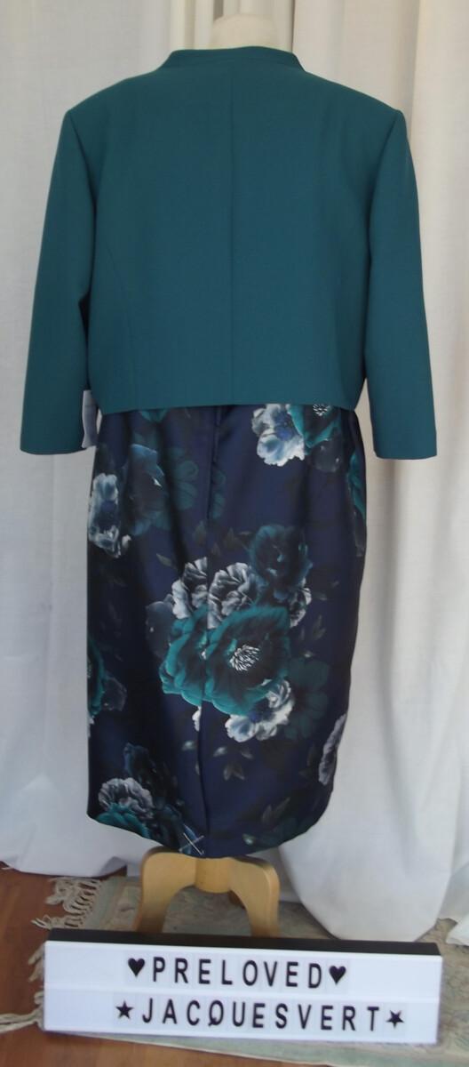 Jacques Vert JACQUES VERT COLLECTION BAROQUE FLEUR PRINTED JACQUARD SHIFT DRESS & GREEN 6 BUTTONED SLEEVE CREPE SHORT JACKET