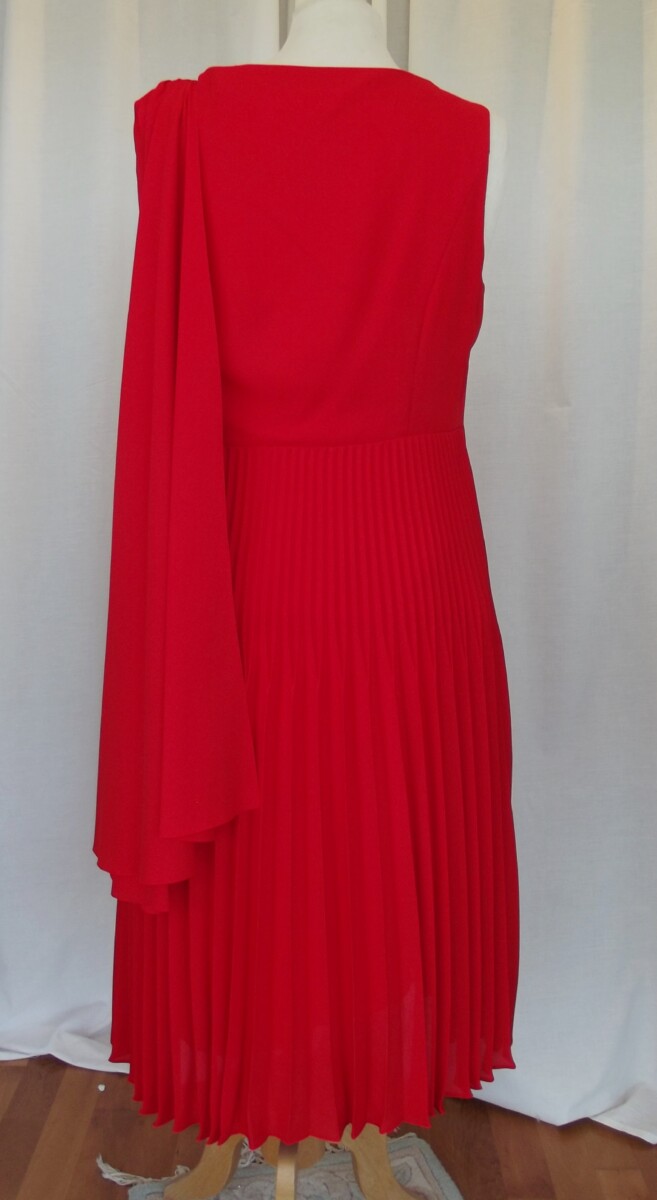 Jacques Vert JACQUES VERT COLLECTION BRIGHT RED CREPE CHIFFON DRESS WITH SUNRAY PLEATED SKIRT & OVER THE SHOULDER PASHMINA