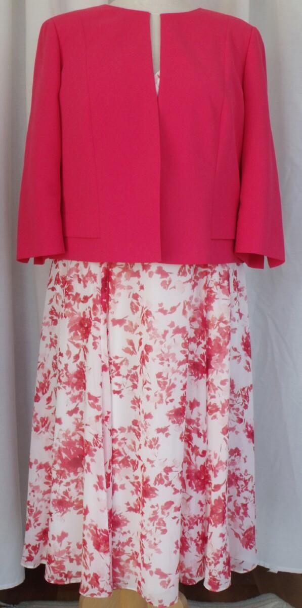jacques vert JACQUES VERT COLLECTION IVORY CHIFFON DRESS HOT PINK FLORAL PRINT & MATCHING HOT PINK CREPE POCKET DETAIL JACKET