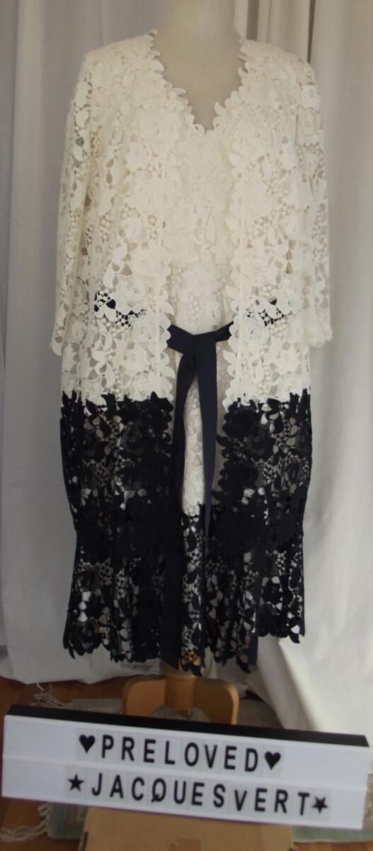 jacques vert JACQUES VERT COLLECTION IVORY LACE DRESS NAVY BLUE LACE BORDER & IVORY LACE EDGE TO EDGE 3/4 SHACKET WITH NAVY LACE BORDER