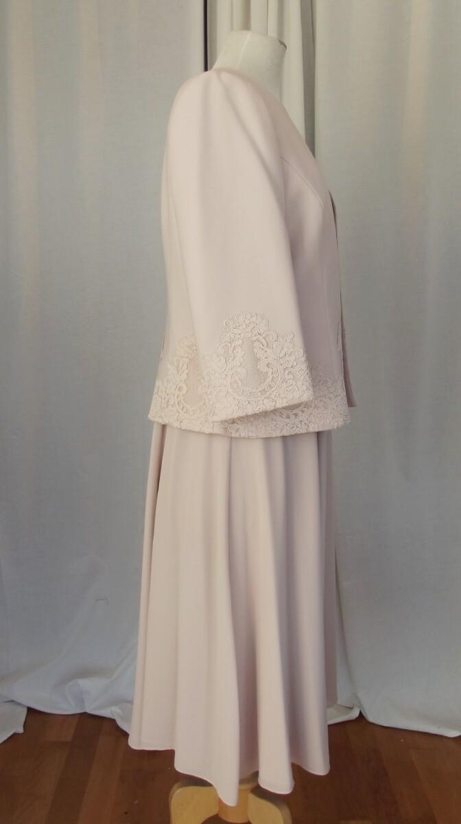 Jacques Vert JACQUES VERT COLLECTION MUSHROOM CREPE CHIFFON DRESS & JACKET EMBELISHED WITH LACE & CUT & DRAWN EMBROIDERY