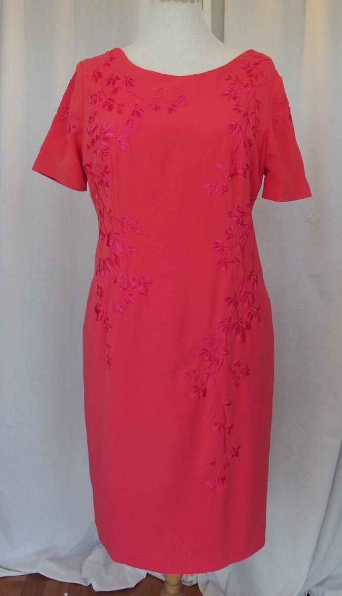Jacques Vert JACQUES VERT COLLECTION OSAKA RANGE EMBROIDERED CREPE DRESS IN CORAL PINK MATCHING CREPE JACKET