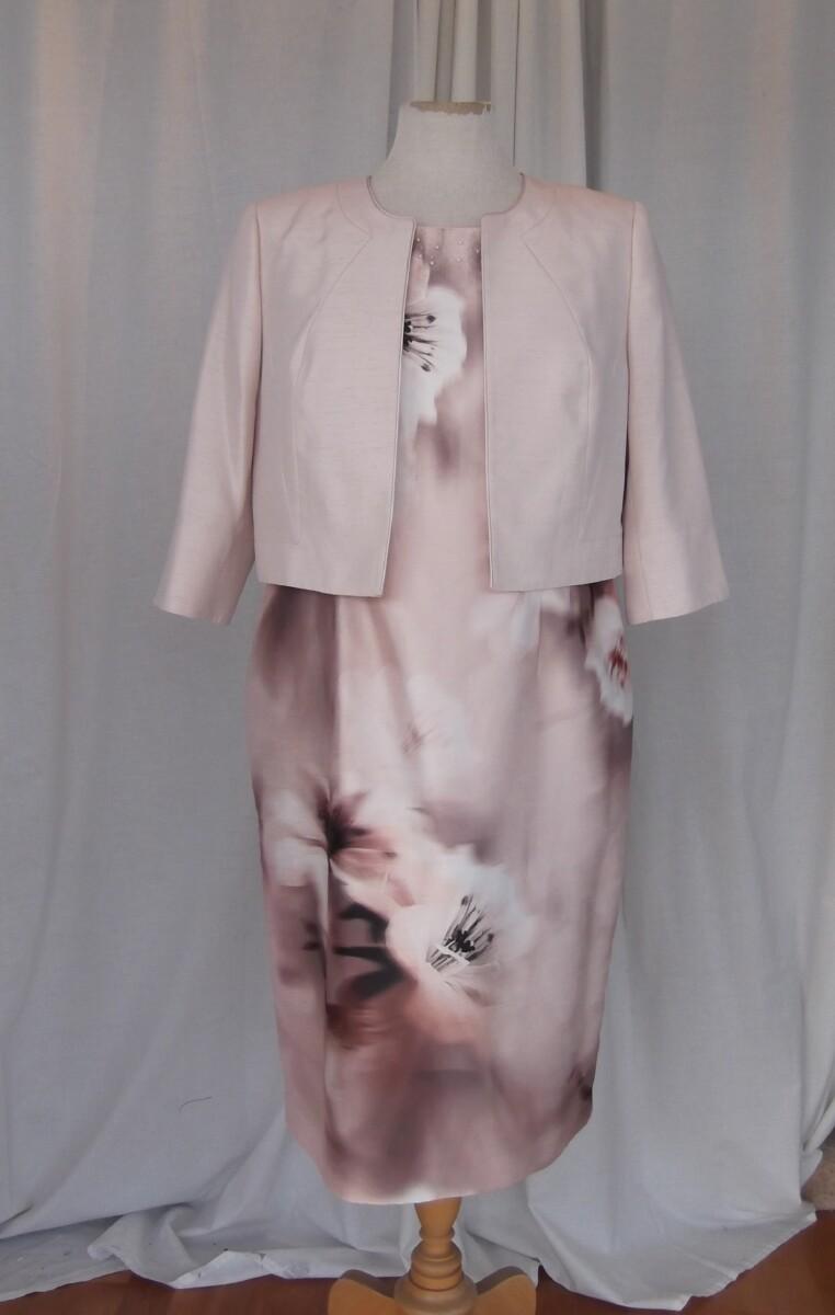 jacques vert JACQUES VERT COLLECTION OYSTER SHANTUNG SHIFT DRESS BEADED NECKLINE OYSTER SHANTUNG SHORT JACKET