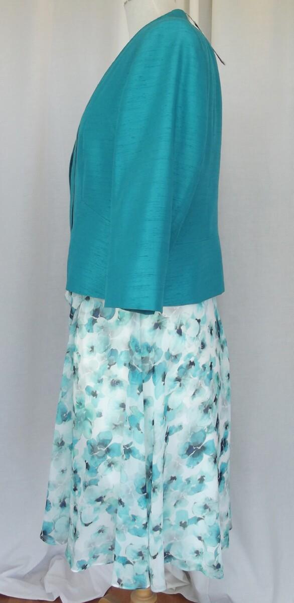 Jacques Vert JACQUES VERT COLLECTION PETITE RANGE IVORY CHIFFON DRESS EMERALD GREEN FLORAL PRINT & PETITE ELLIE PEACOCK SHANTUNG JACKET