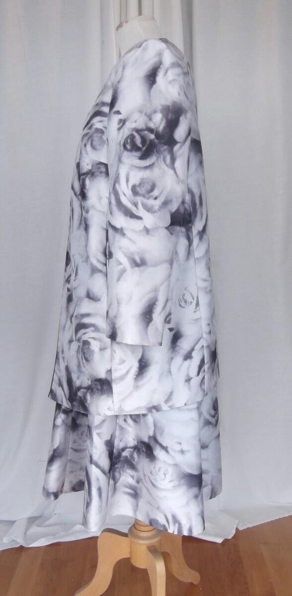 Jacques Vert JACQUES VERT COLLECTION SILVER GREY SHANTUNG BLURRED ROSEHEAD PRINT DRESS & MATCHING COAT