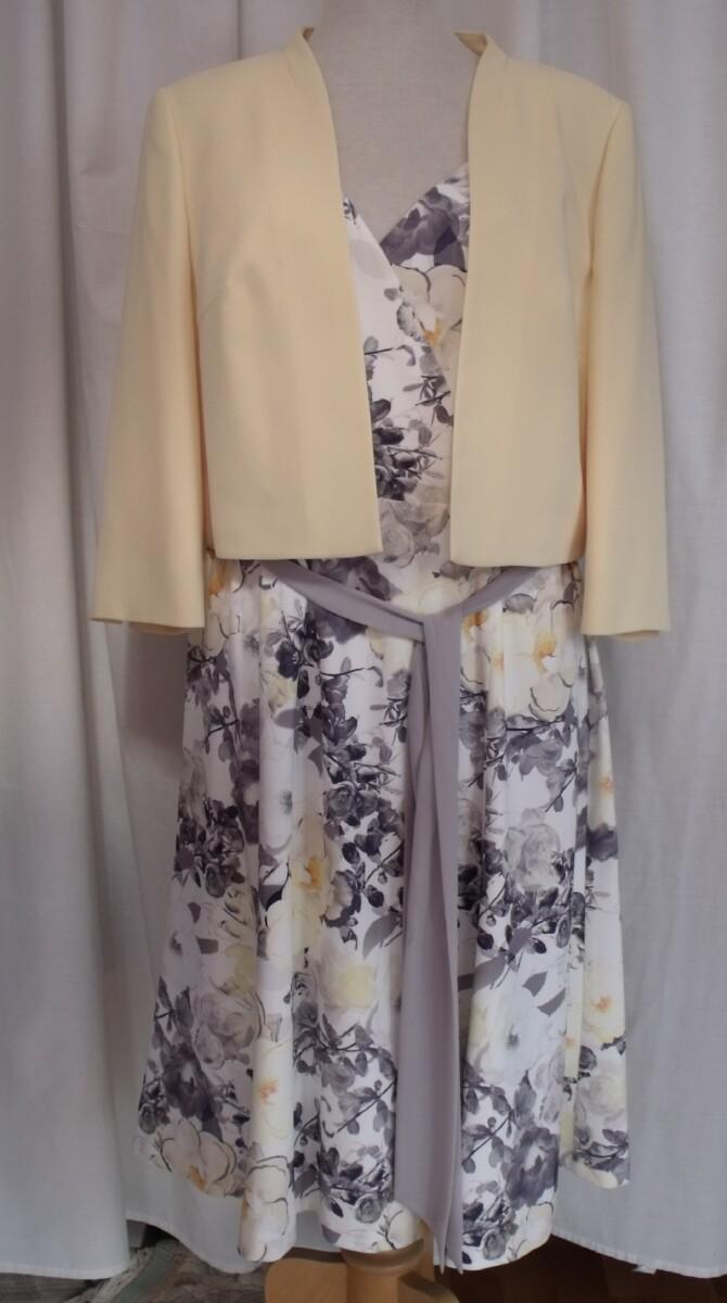 jacques vert JACQUES VERT COLLECTION SOFT CREPE WRAPOVER DRESS LEMON & GREY PRINT SOFT CREPE LEMON JACKET