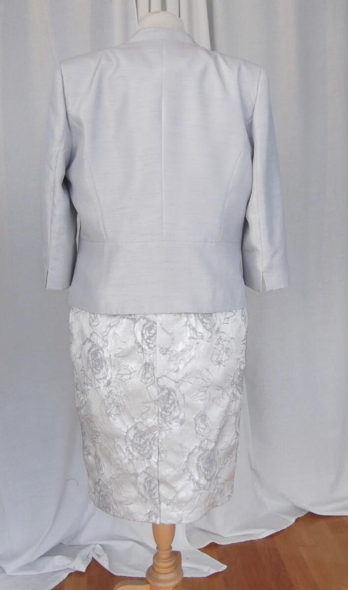 Jacques Vert JACQUES VERT COLLECTION SUBTLE SILVER JACQUARD SHANTUNG FLORAL SHIFT DRESS & SILVER SHANTUNG ANGLE EDGE JACKET