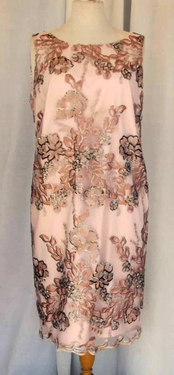 Jacques Vert JACQUES VERT COLLECTION VERSAILLES EMBELLISHED CAPE DRESS IS A LIGHT PINK SHIFT DRESS RICHLY EMBELLISHED IN YELLOW & ROSE GOLD APPLIQUE & MINK CHIFFON COVER UP