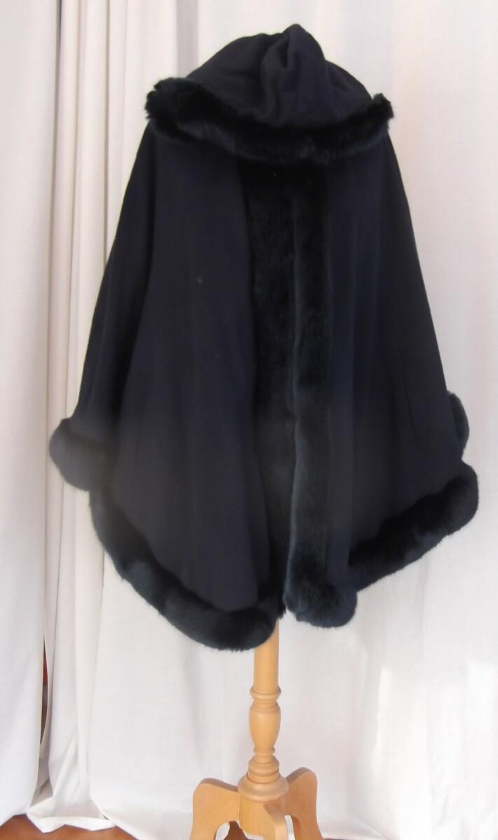 jacques vert JACQUES VERT FULLY LINED ONE SIZE BLUE HOODED CLOAK 72% WOOL 9% CASHMERE FAUX FUR TRIM AROUND ALL EDGES