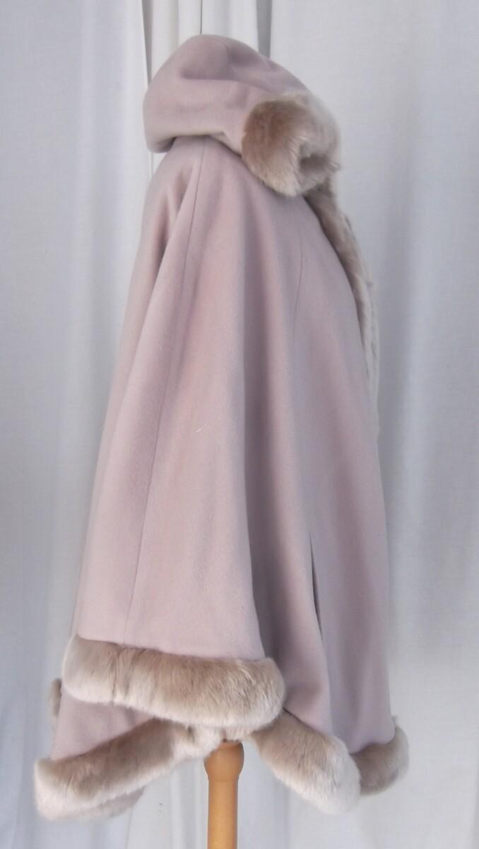 Jacques Vert JACQUES VERT FULLY LINED ONE SIZE MUSHROOM HOODED CLOAK 72% WOOL 9% CASHMERE FAUX FUR TRIM AROUND ALL EDGES